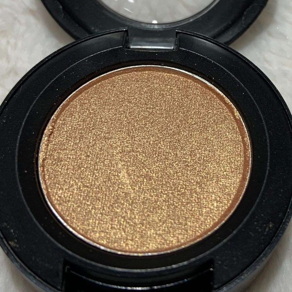 MAC Cosmetics FLIP Frost Eyeshadow Rare Full Size Limited Edition New In Box